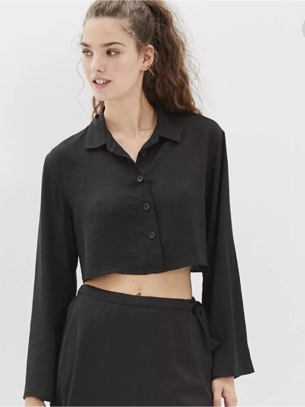 American eagle silky Cropped Button-Front Long Sleeve Top - Black